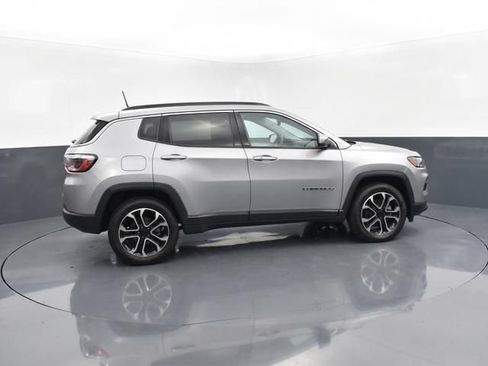 Used 2024 Jeep Compass Limited AWD/4WD image 10