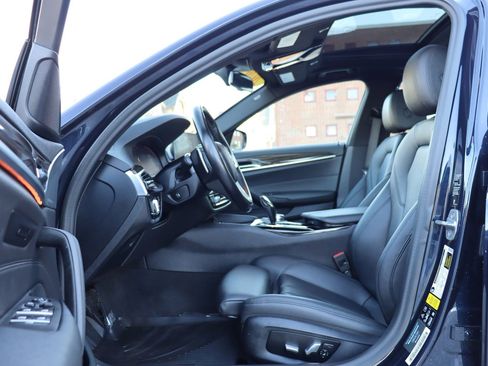 Used 2020 BMW 530i xDrive image 11