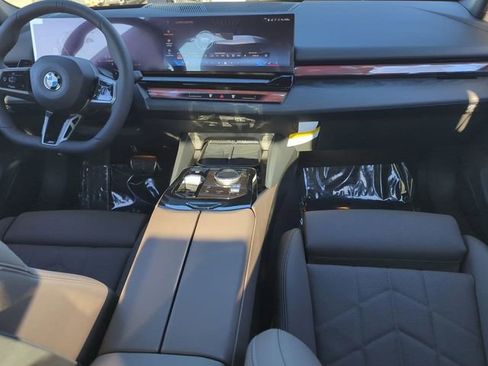 Used 2026 BMW 530i w/ M Sport Package image 14