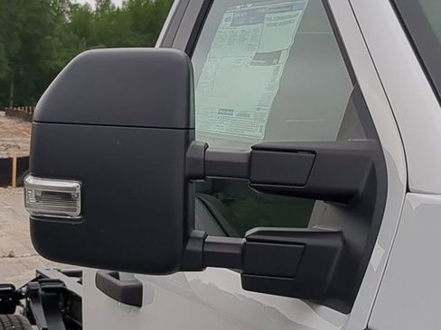 New 2025 Ford F550 XL image 11
