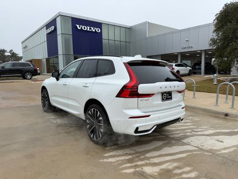 Used 2026 Volvo XC60 B5 Ultra w/ Protection Package Premier AWD/4WD image 4