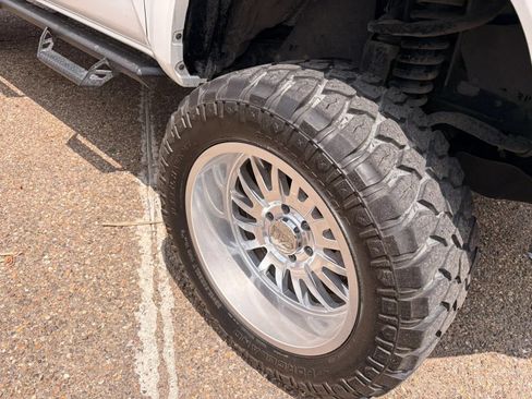 Used 2019 Toyota Tacoma SR5 RWD image 18