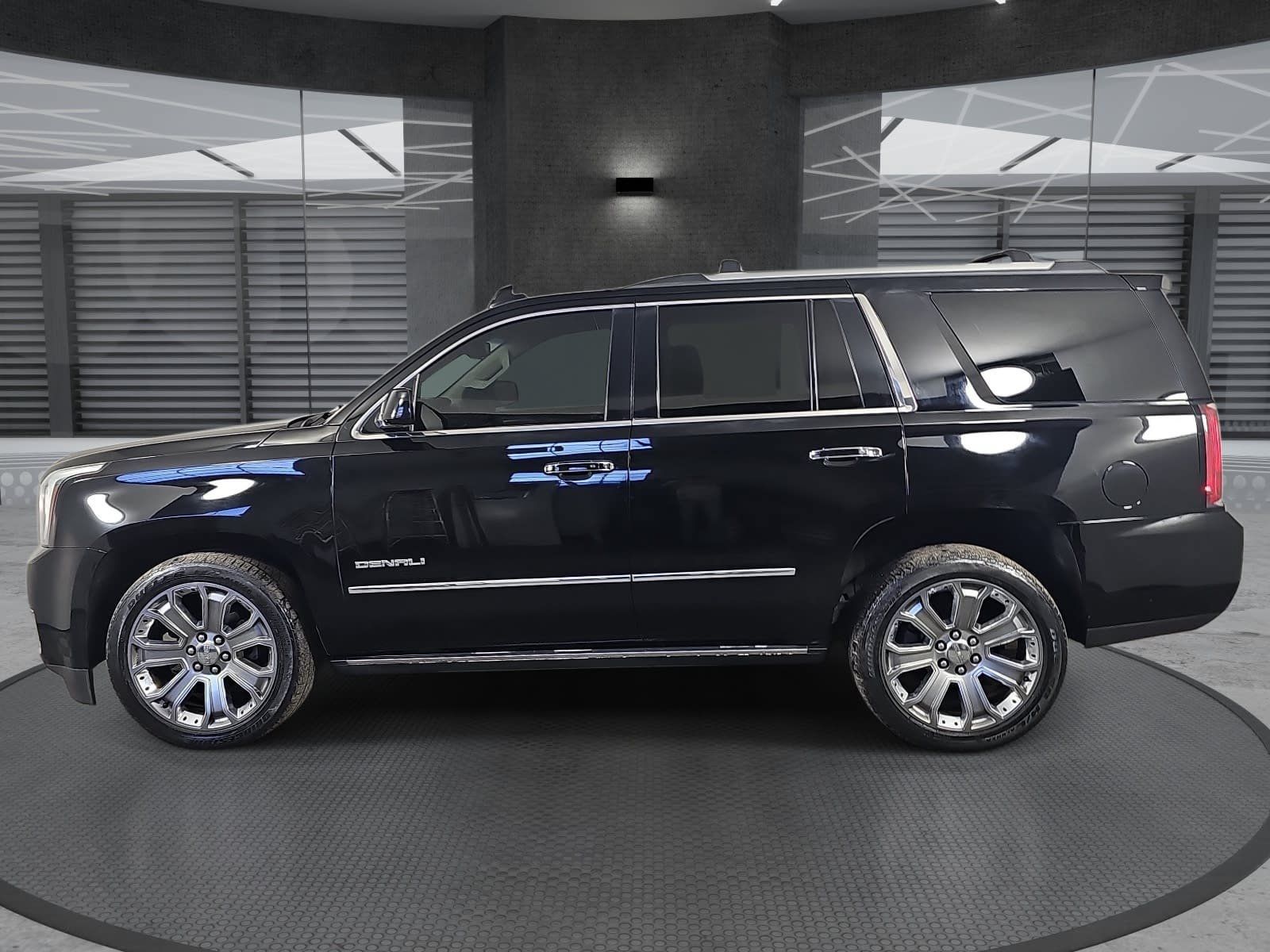 Used 2016 GMC Yukon Denali w/ Open Road Package AWD/4WD image 8