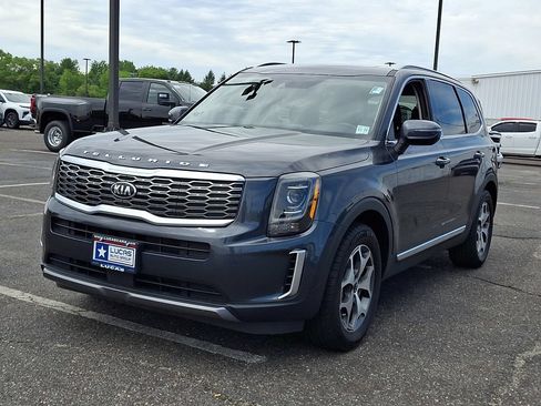 Used 2020 Kia Telluride EX w/ Towing Package FWD image 5