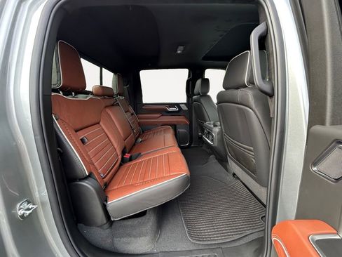 New 2025 GMC Sierra 2500 Denali Ultimate w/ Max Trailering Package image 11