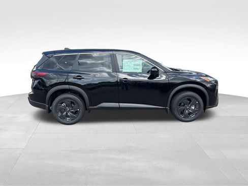 New 2026 Nissan Rogue SV image 5