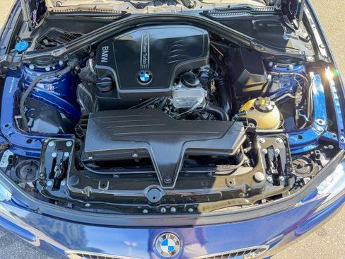Used 2017 BMW 320i Sedan RWD image 23