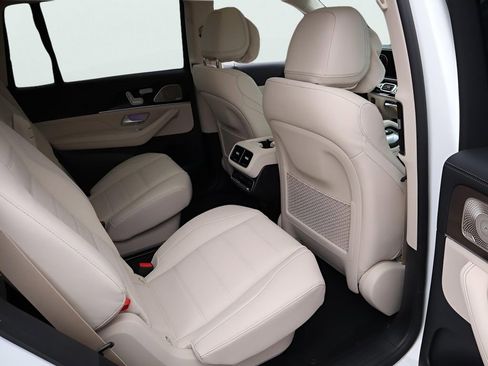 New 2026 Mercedes-Benz GLS 450 4MATIC image 18