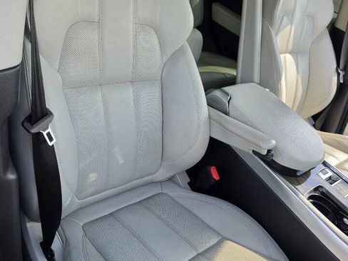Used 2016 Land Rover Range Rover Sport SE AWD/4WD image 36
