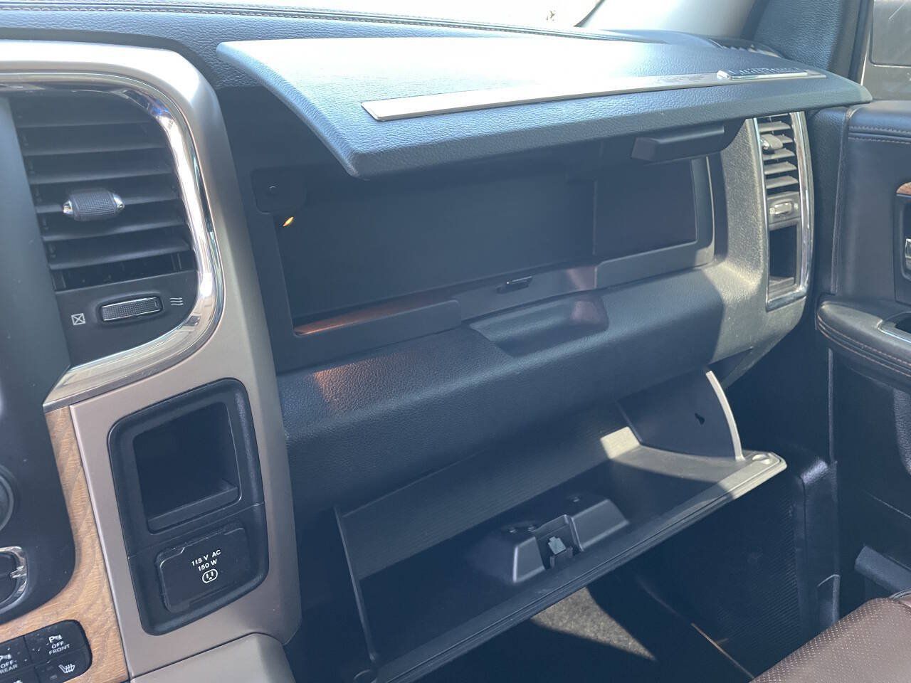 Used 2015 RAM 1500 Laramie Longhorn w/ Convenience Group AWD/4WD image 22