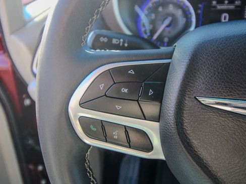 Used 2023 Chrysler Voyager LX image 21