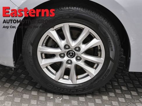Used 2017 MAZDA MAZDA3 Sport FWD image 32