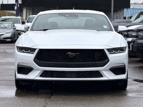 Used 2024 Ford Mustang Premium image 9