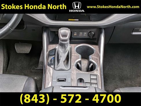 Used 2023 Toyota Highlander Platinum FWD image 23