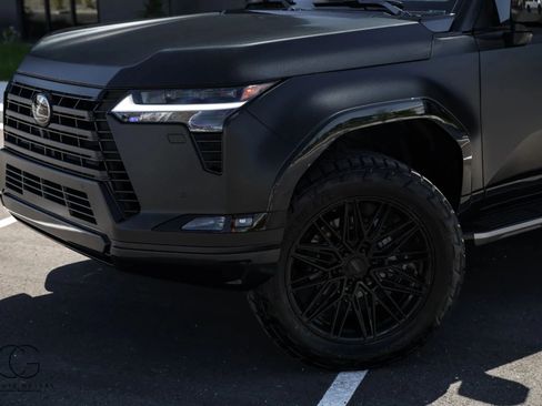 Used 2025 Lexus GX 550 image 5