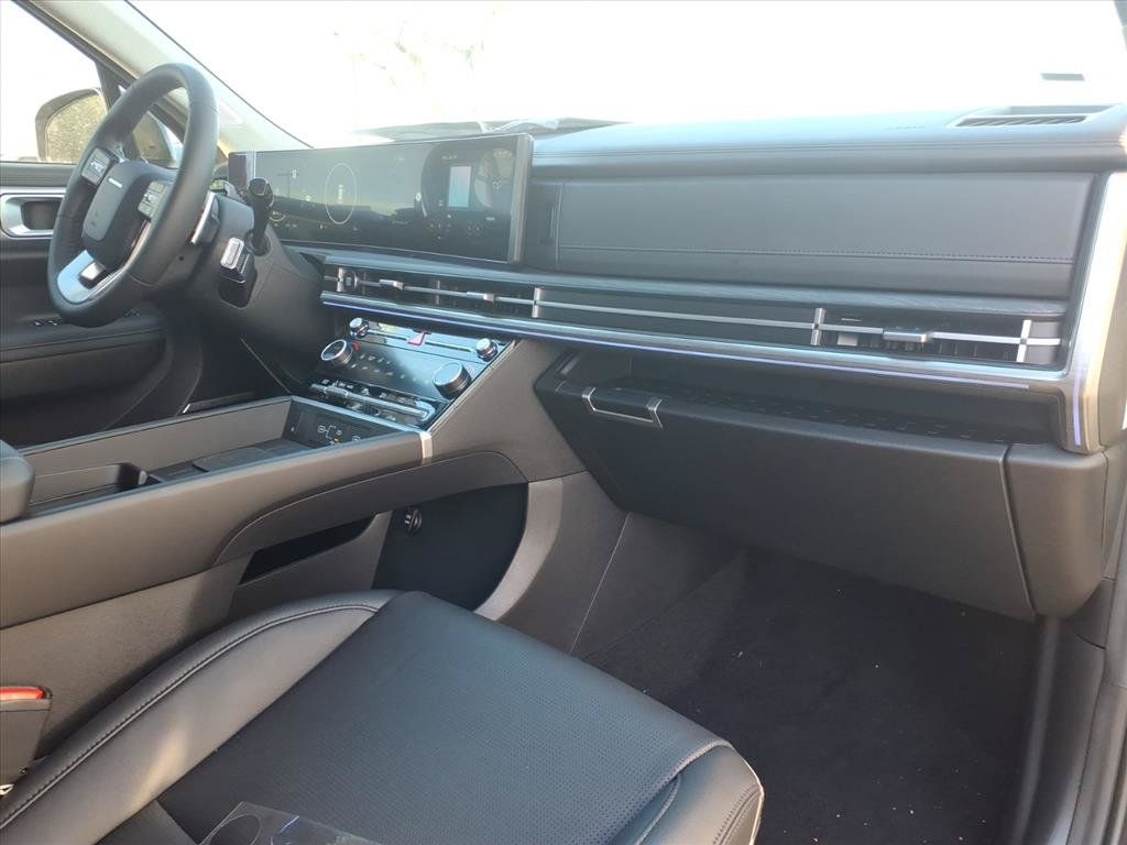 Certified 2026 Hyundai Santa Fe Limited AWD/4WD image 6