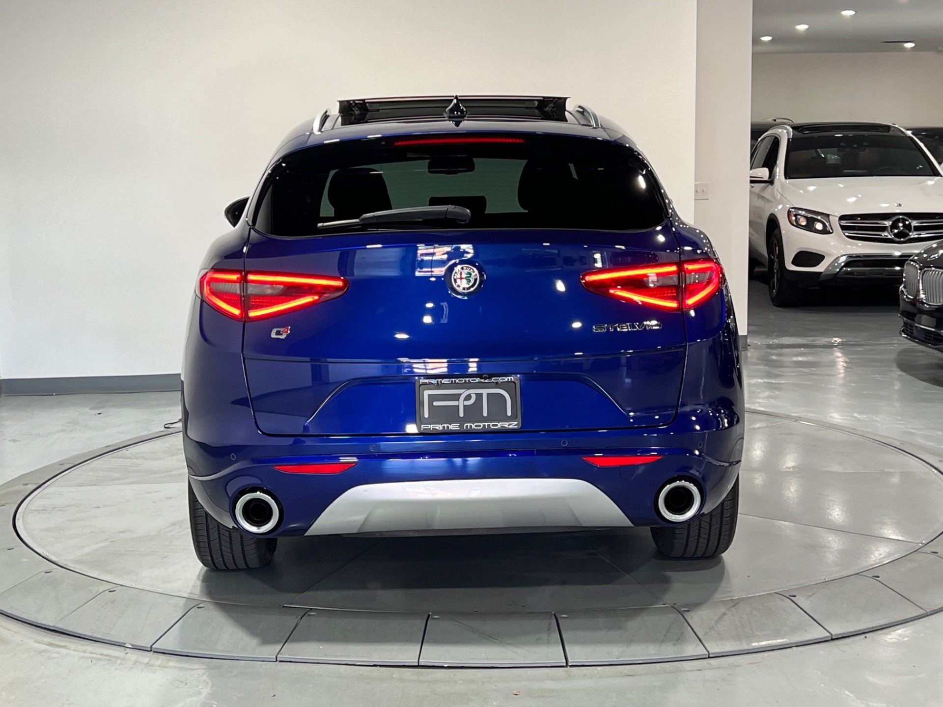 Used 2021 Alfa Romeo Stelvio Ti w/ Premium Package AWD/4WD image 19