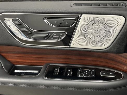 Used 2024 Lincoln Navigator L Reserve image 32