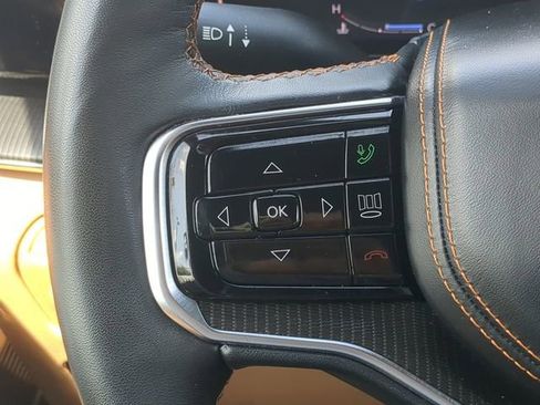 Used 2024 Jeep Grand Wagoneer L Series III w/ Rear Seat Video Group 1 AWD/4WD image 32