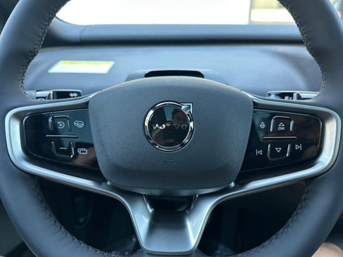 New 2025 Volvo EX30 Plus AWD/4WD image 20