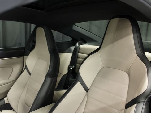 New 2026 Porsche 911 Carrera 4S image 5