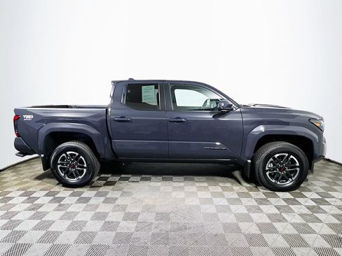 Certified 2025 Toyota Tacoma TRD Sport AWD/4WD image 8