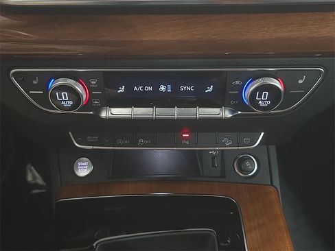 Used 2023 Audi Q5 2.0T Premium w/ Convenience Package image 23