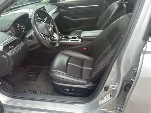 Used 2024 Nissan Altima 2.5 SR image 10