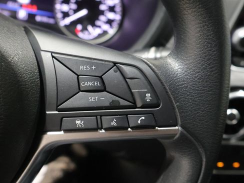 Used 2024 Nissan Sentra SV FWD image 33