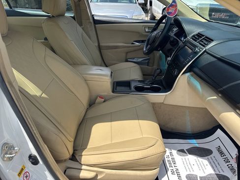 Used 2017 Toyota Camry LE FWD image 10