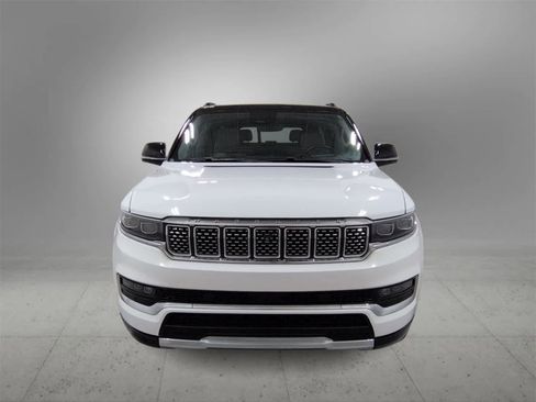 Used 2023 Jeep Grand Wagoneer 4WD image 3