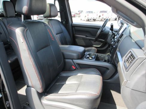 Used 2021 Nissan Titan PRO-4X w/ Pro-4x Convenience Package AWD/4WD image 23