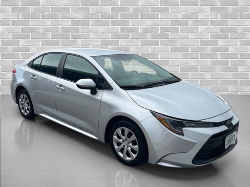 Used 2024 Toyota Corolla LE FWD image 7