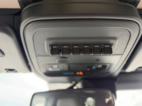 Used 2025 Ford Bronco Badlands AWD/4WD image 40