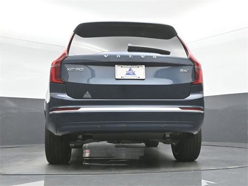New 2026 Volvo XC90 B6 Ultra image 43