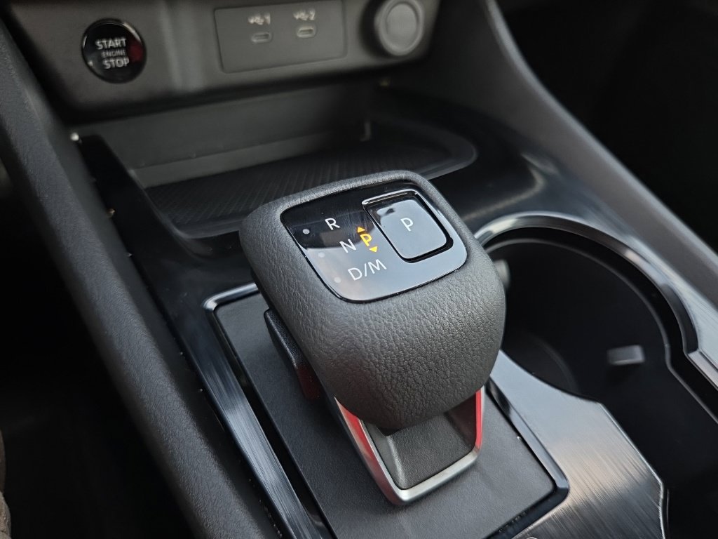 Used 2025 Nissan Rogue SV FWD image 47