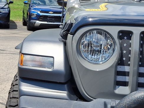 Certified 2020 Jeep Wrangler Sport AWD/4WD image 9