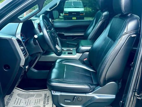 Used 2020 Ford Expedition XLT w/ Black Accent Package RWD image 11