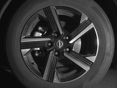 Used 2025 Nissan Sentra SV image 12