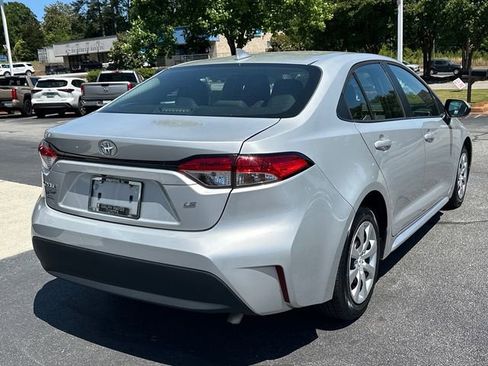 Used 2023 Toyota Corolla LE FWD image 3