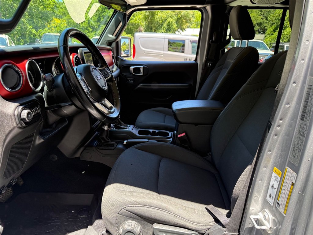 Used 2019 Jeep Wrangler Unlimited Sahara AWD/4WD image 7