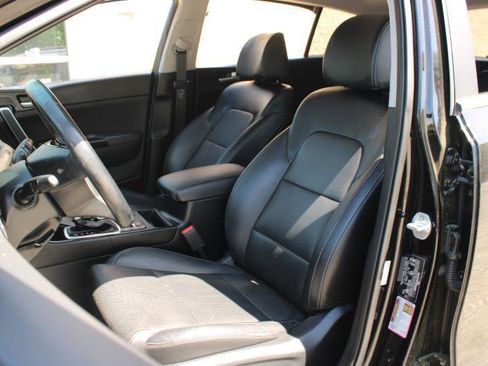 Used 2022 Kia Sportage EX w/ EX Technology Package FWD image 11