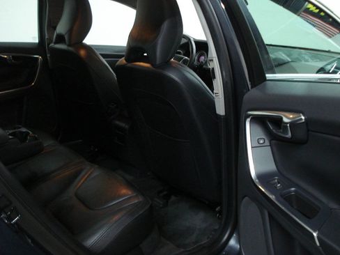 Used 2013 Volvo S60 T5 image 33