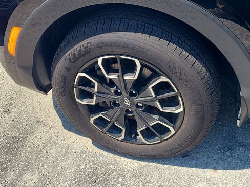 Used 2022 Hyundai Santa Cruz SEL image 7