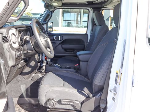 New 2026 Jeep Gladiator Sport AWD/4WD image 12