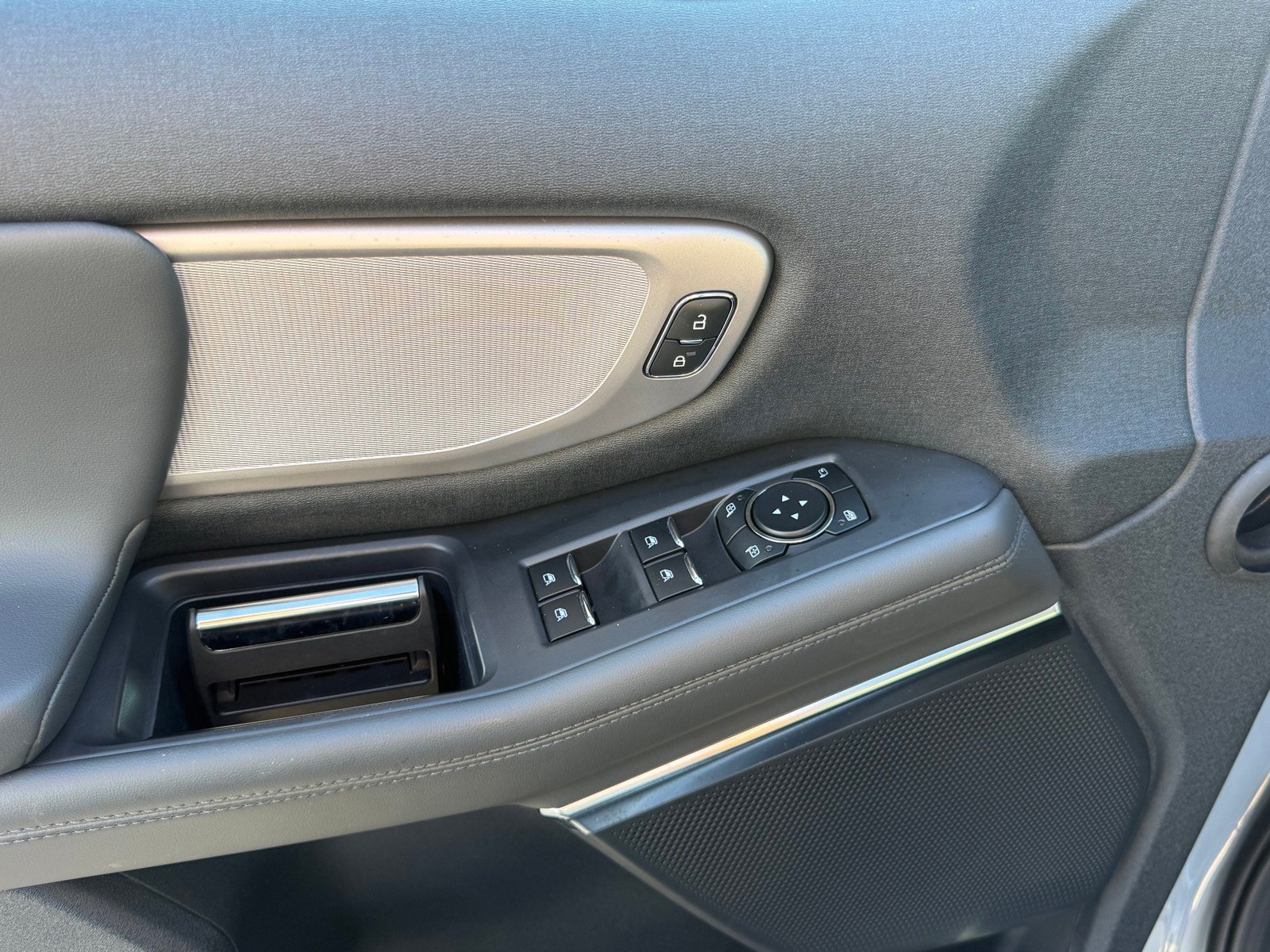 Used 2026 Ford Expedition Active AWD/4WD image 19