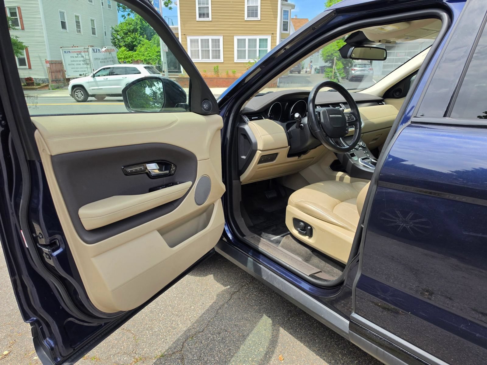 Used 2018 Land Rover Range Rover Evoque AWD/4WD image 8