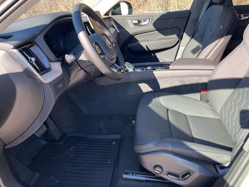 New 2026 Volvo XC60 B5 Core w/ Climate Package image 24