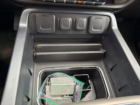 Used 2015 GMC Sierra 1500 Denali w/ Driver Alert Package AWD/4WD image 20