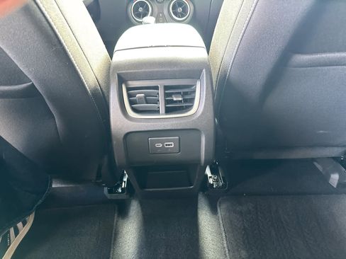 Used 2023 Chevrolet Blazer LT image 32